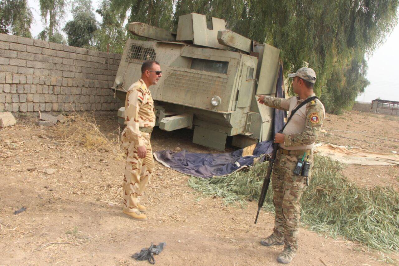به‌ وێنه‌.. داعش تانك و هامه‌ر و زرێپۆشى له‌ داروپلاستيك درووستكردووه‌